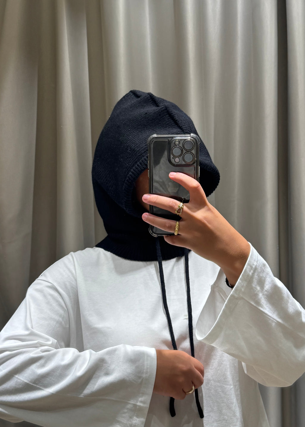 Cagoule avec lacets