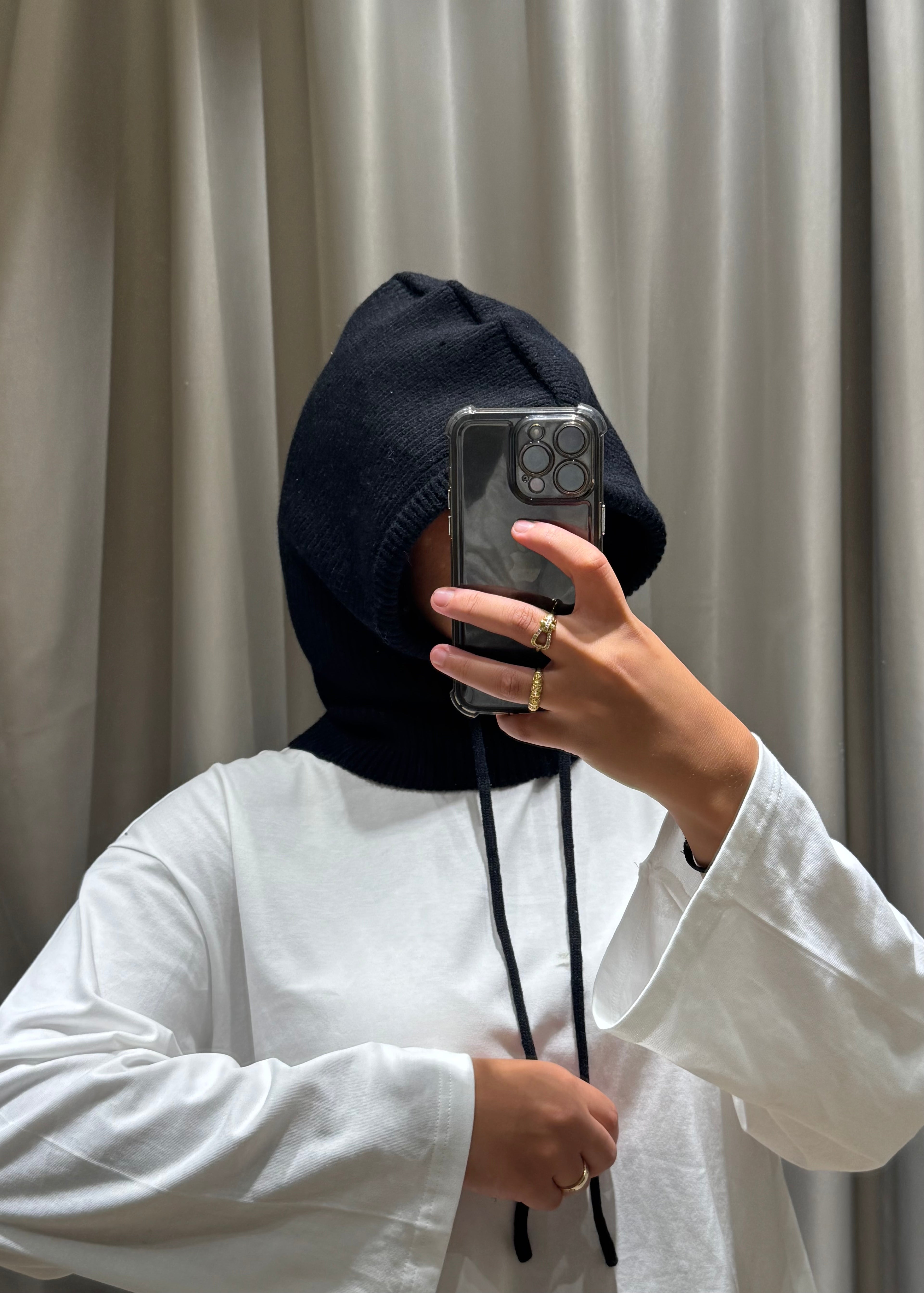 Cagoule avec lacets