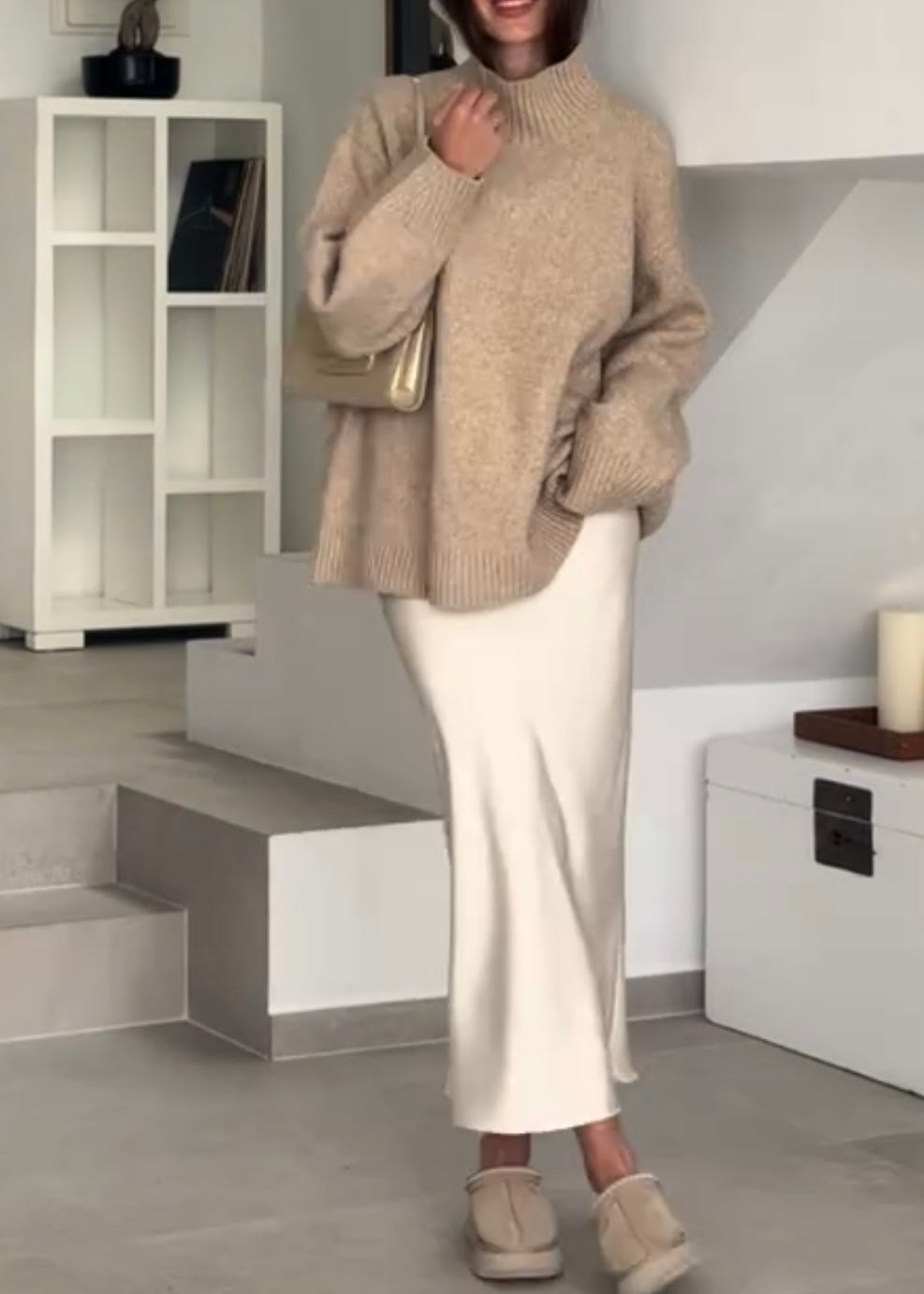 Jupe longue en satin pour femme, 1 mètre de longueur, style élégant et fluide.
