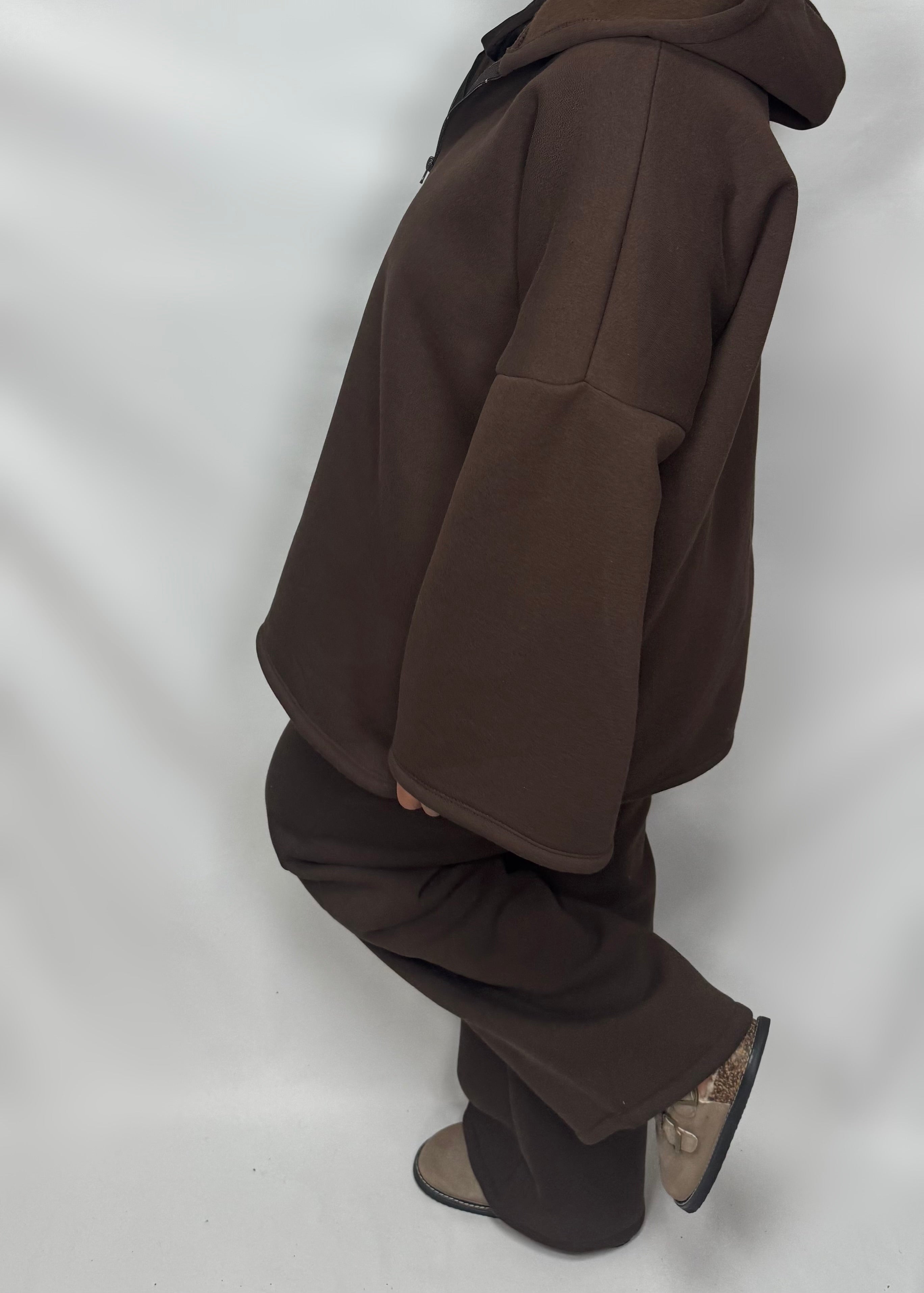 Ensemble jogging ample marron