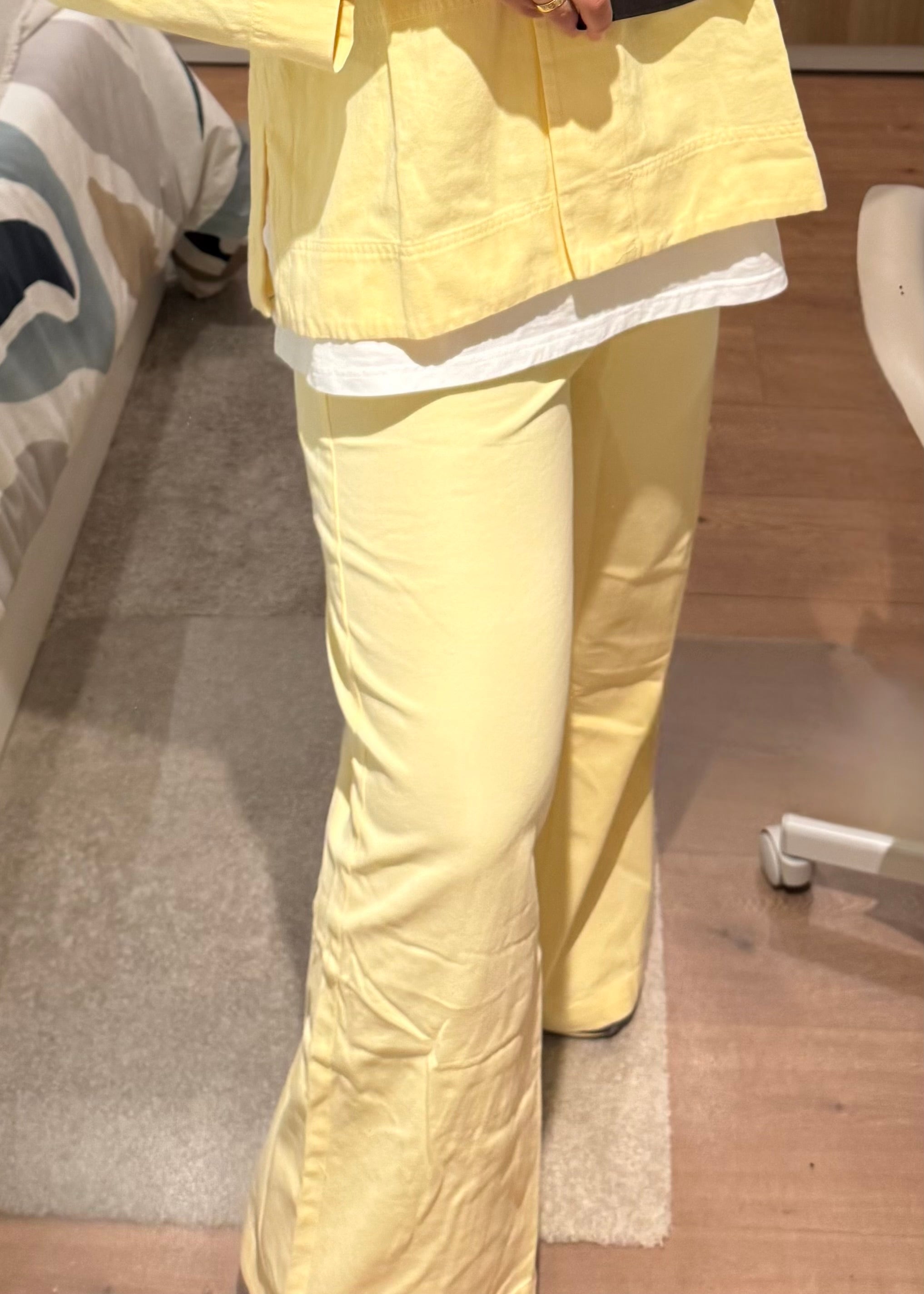 Ensemble ample jaune poussin