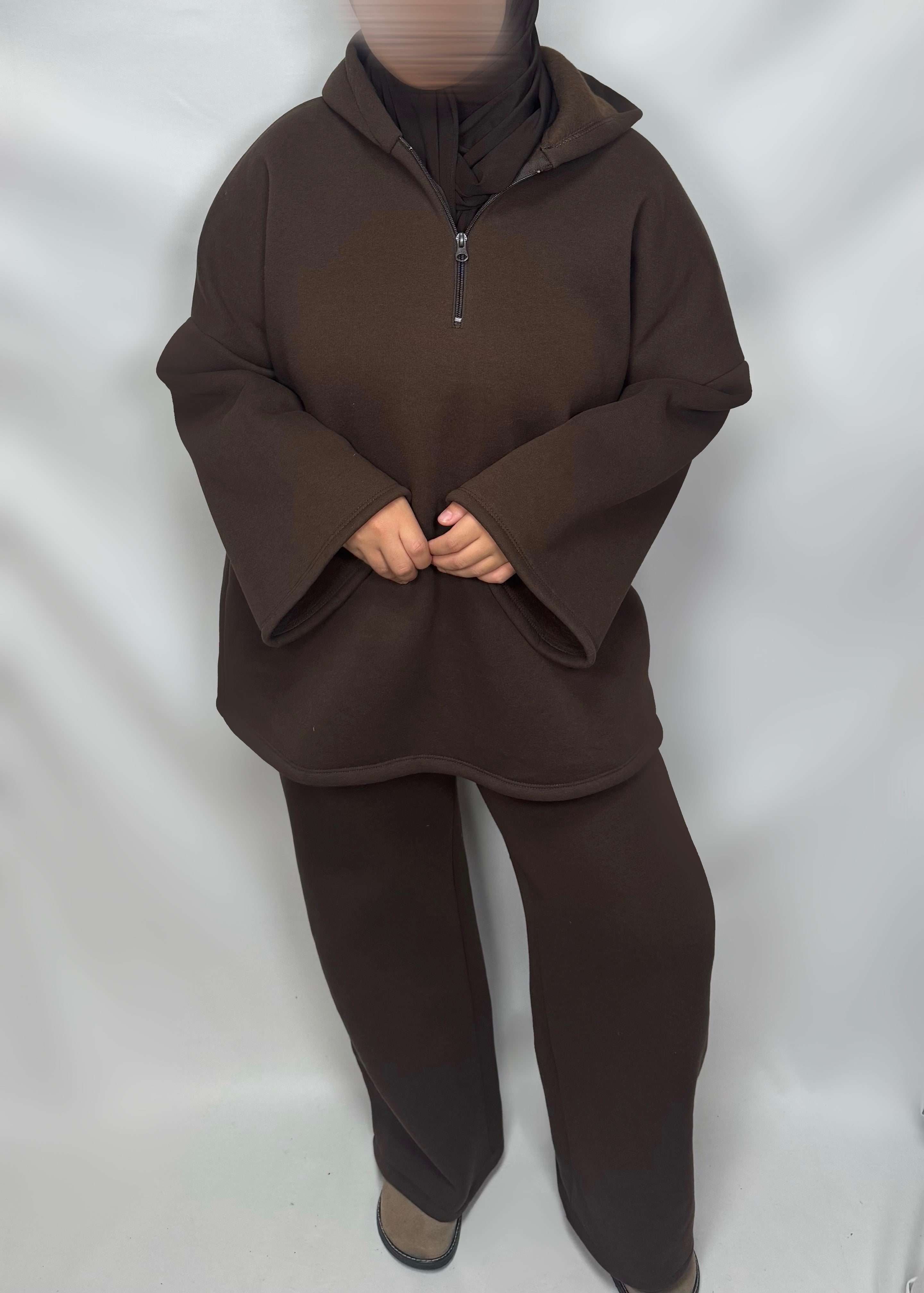 Ensemble jogging ample marron