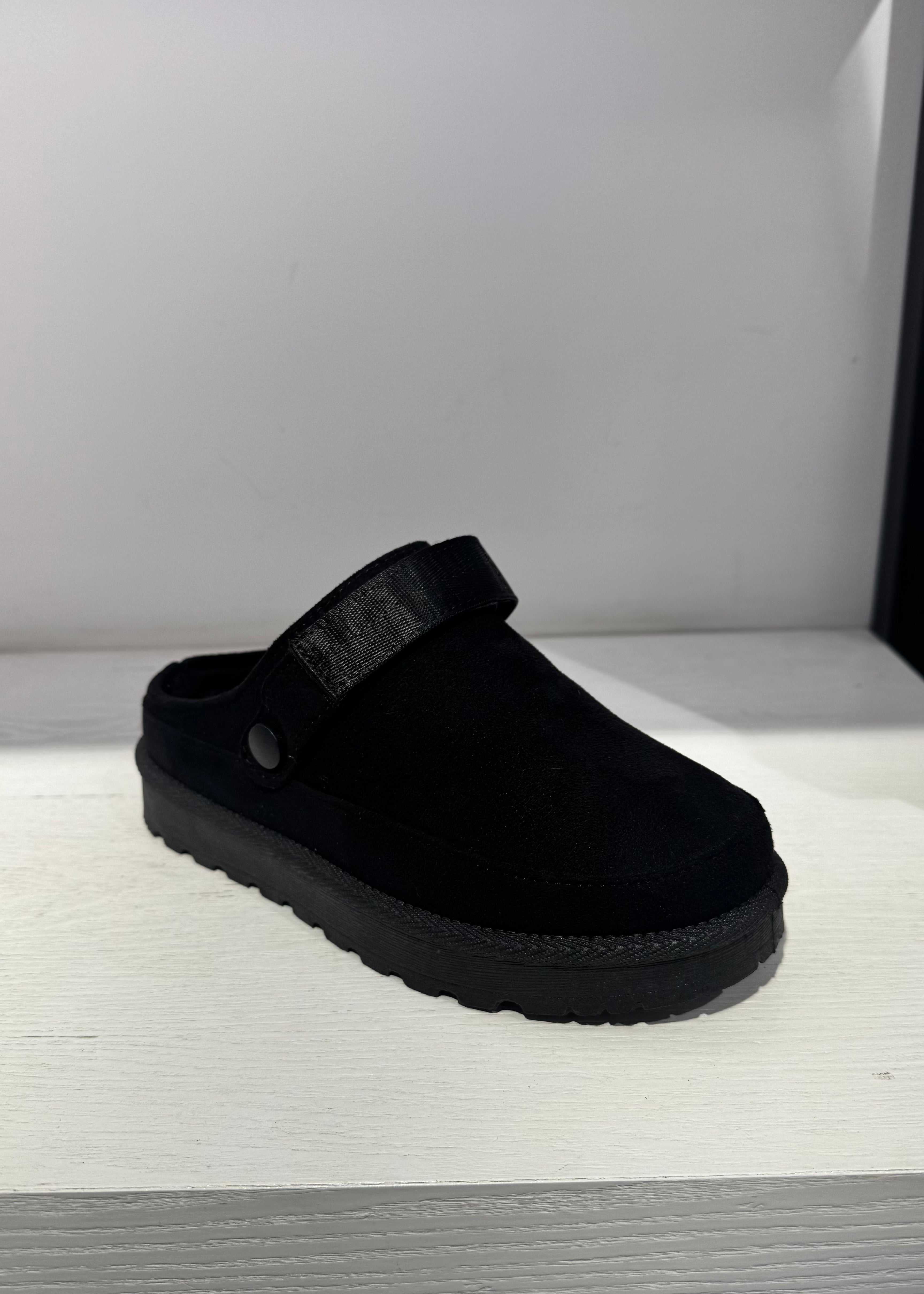 Mules sabots fourrés pour femme, intérieur en fausse fourrure douce, confortables et chaudes.