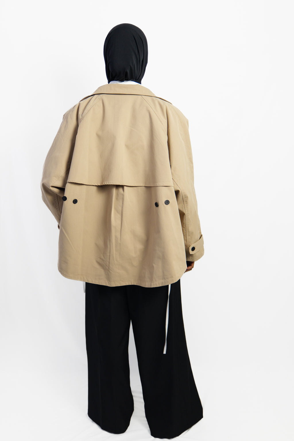 Trench court col montant